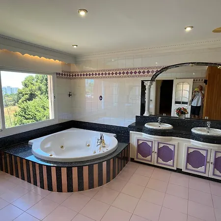 Luxurious 6 Min From With Sea Views Villa