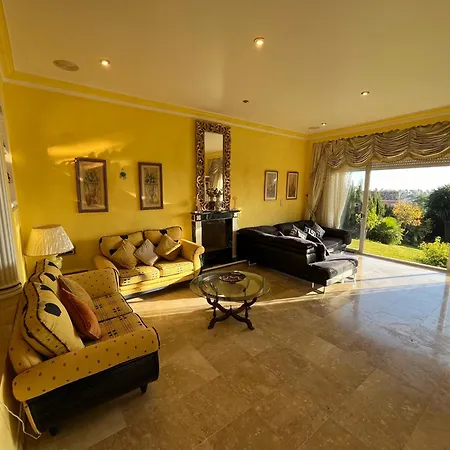 Villa Luxurious 6 Min From With Sea Views