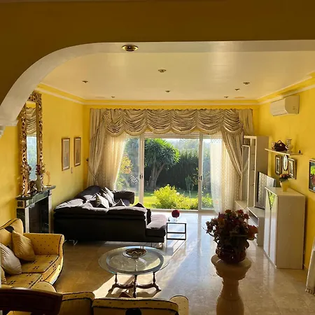 Luxurious 6 Min From With Sea Views *