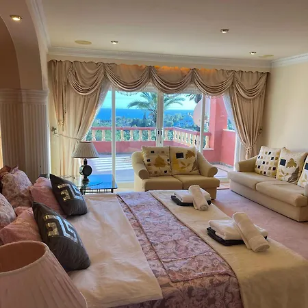 Luxurious 6 Min From With Sea Views