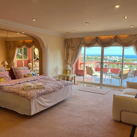 Villa Luxurious 6 Min From With Sea Views Marbella
